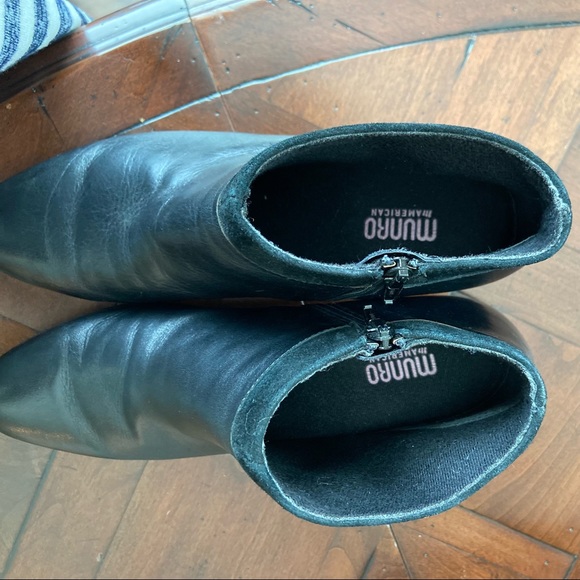 Munro Hope Black Leather Ankle Boots - Picture 5 of 5